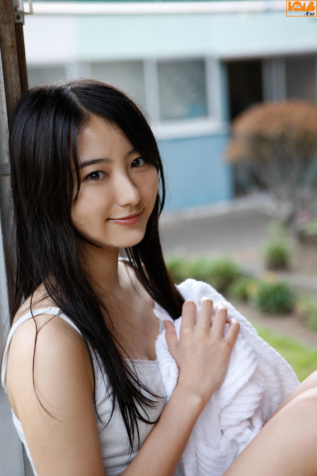 Riho Takada 高田里穂 Shizuka Nakamura 中村静香 [Bomb.tv]